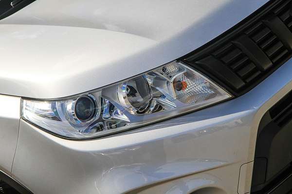 2024 Suzuki Vitara Shadow LY Series II
