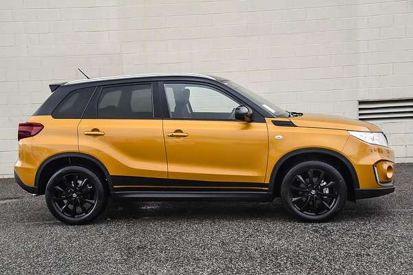 2024 Suzuki Vitara Shadow LY Series II
