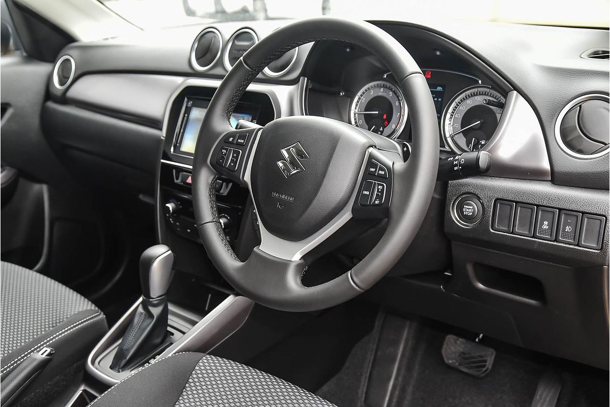 2024 Suzuki Vitara Shadow LY Series II
