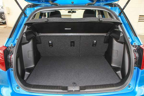 2024 Suzuki Vitara Shadow LY Series II