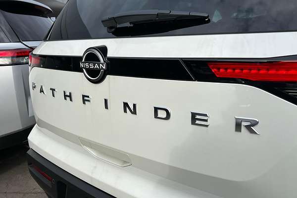 2024 Nissan Pathfinder ST-L R53