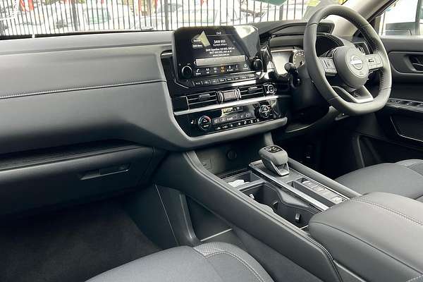2024 Nissan Pathfinder ST-L R53