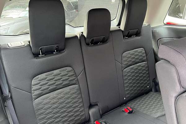 2024 Nissan Pathfinder ST-L R53