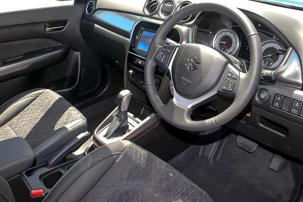 2024 Suzuki Vitara Turbo Shadow LY Series II