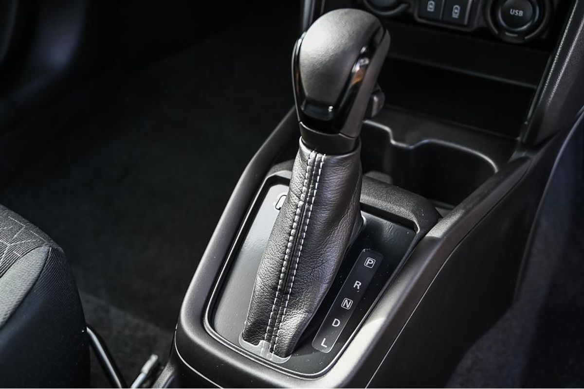2025 Suzuki Swift Hybrid Plus UZ