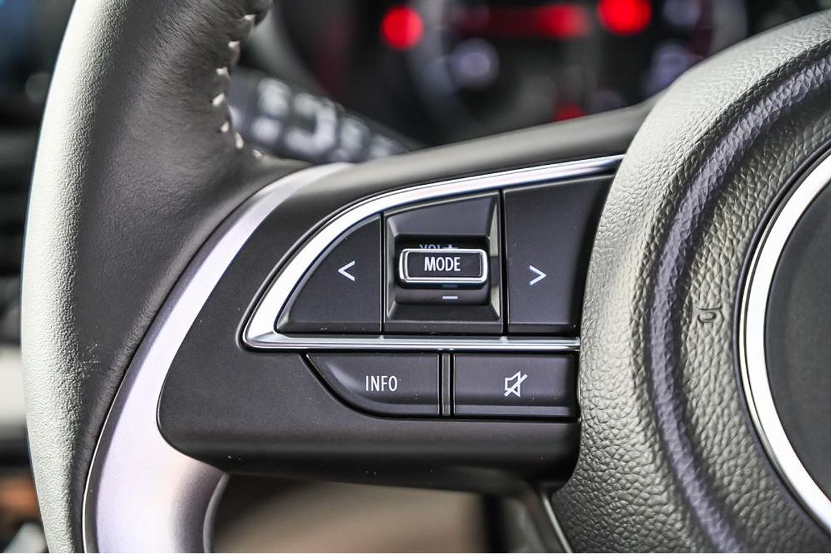 2025 Suzuki Swift Hybrid Plus UZ