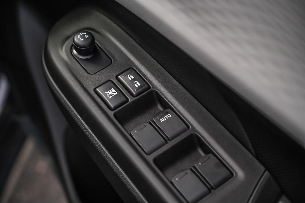 2025 Suzuki Swift Hybrid Plus UZ
