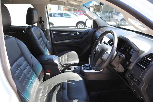 2020 Isuzu MU-X LS-T