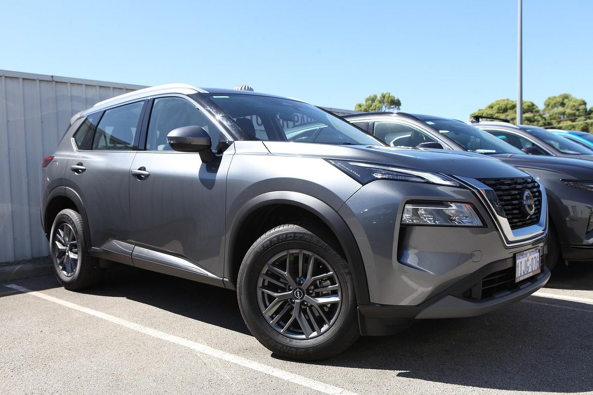 2024 Nissan X-TRAIL ST T33