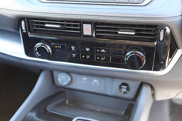 2024 Nissan X-TRAIL ST T33