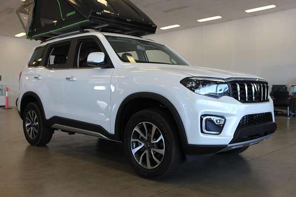 2023 Mahindra Scorpio Z8