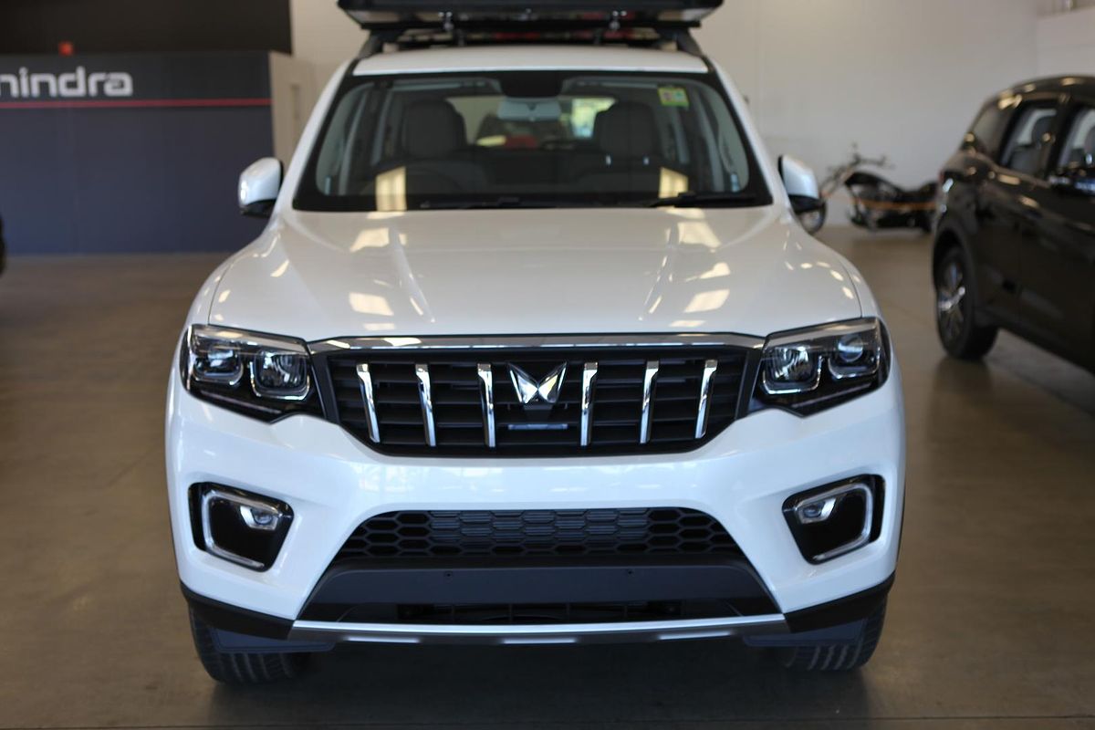 2023 Mahindra Scorpio Z8