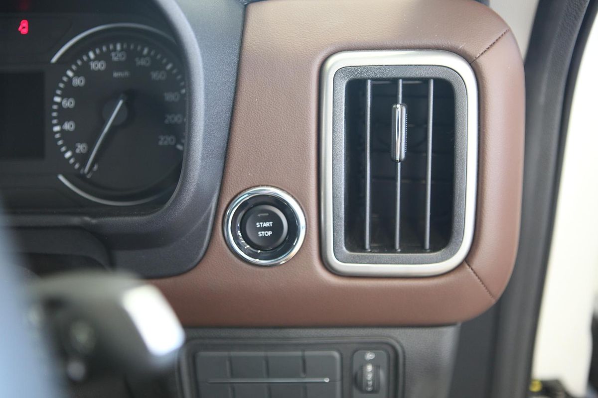 2023 Mahindra Scorpio Z8