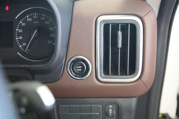 2023 Mahindra Scorpio Z8