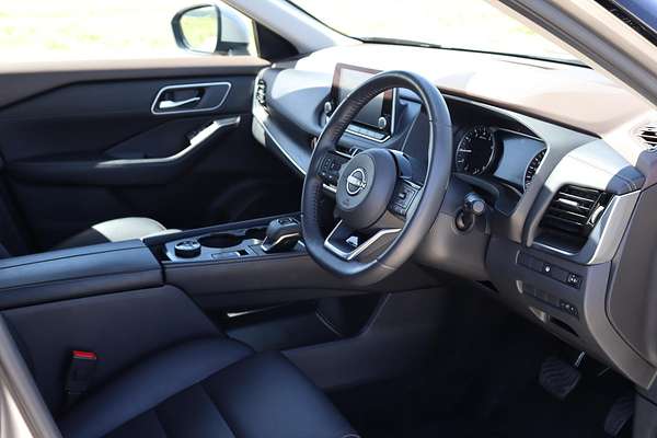 2024 Nissan X-TRAIL ST-L T33