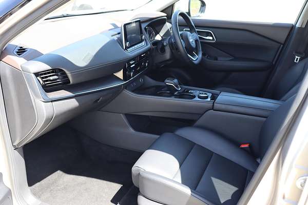 2024 Nissan X-TRAIL ST-L T33