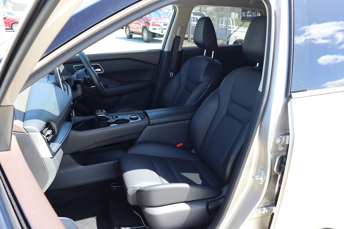 2024 Nissan X-TRAIL ST-L T33