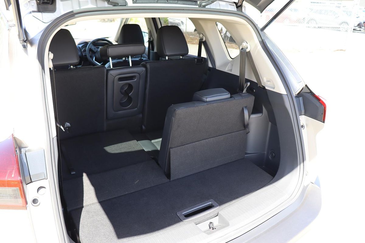 2024 Nissan X-TRAIL ST-L T33