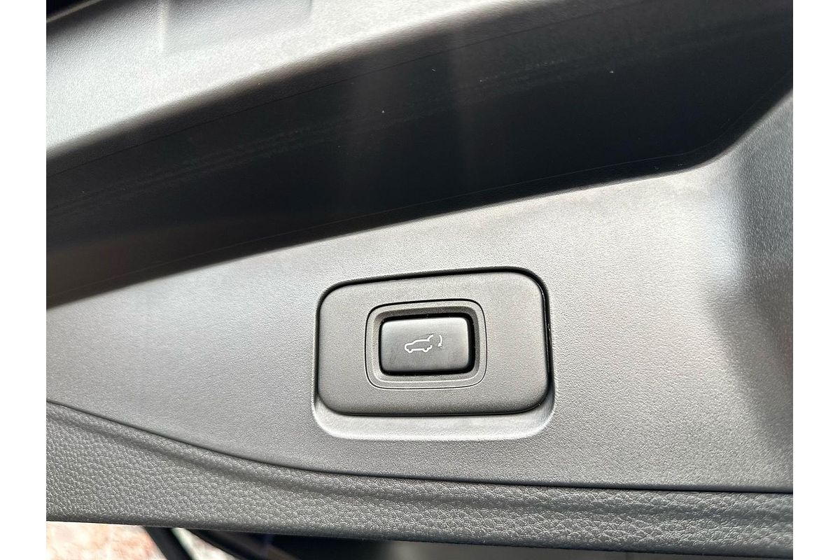 2024 Isuzu MU-X LS-U