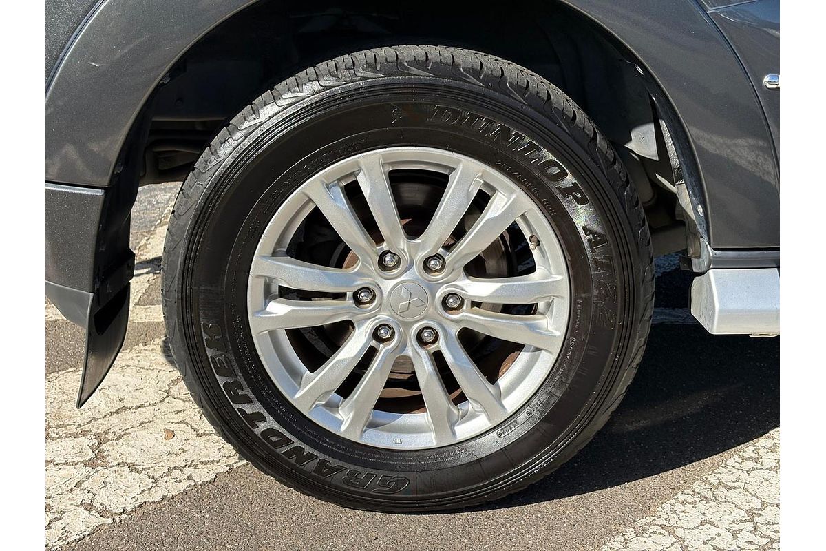 2016 Mitsubishi Pajero Exceed NX