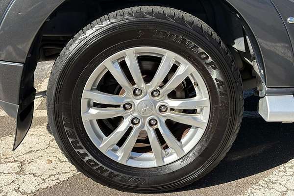 2016 Mitsubishi Pajero Exceed NX