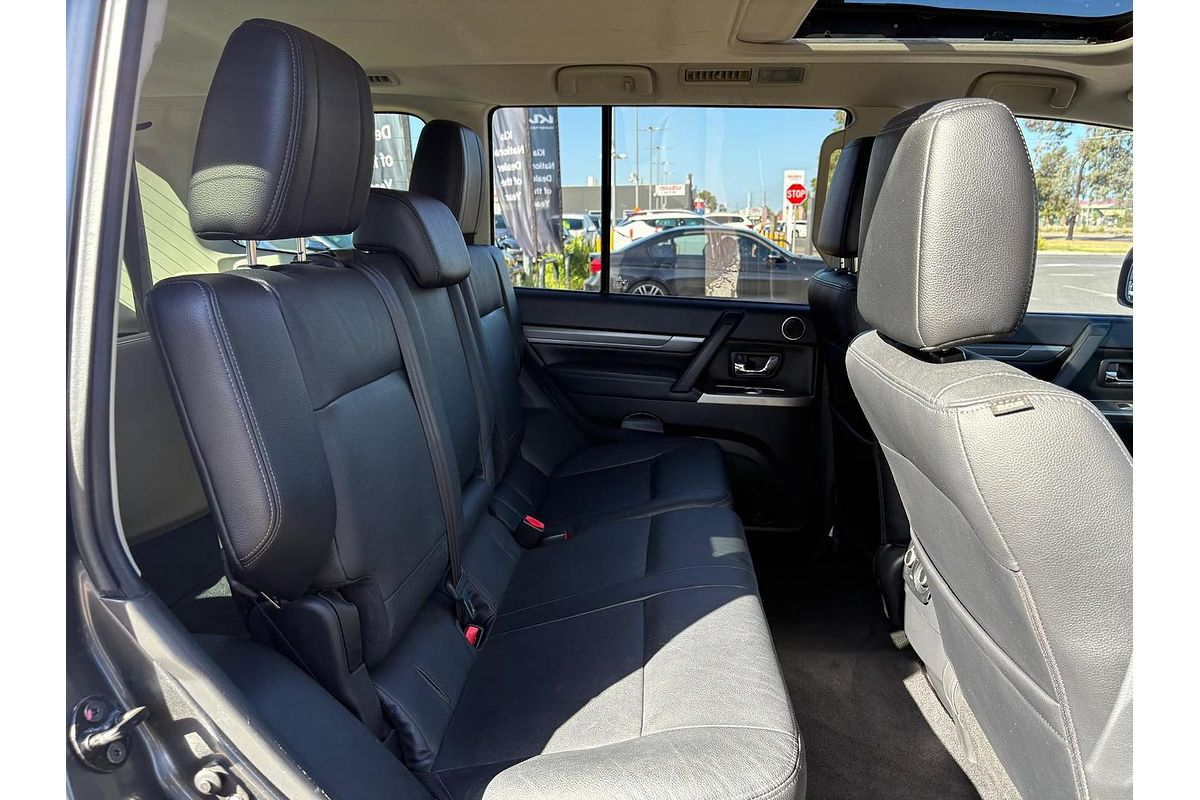 2016 Mitsubishi Pajero Exceed NX