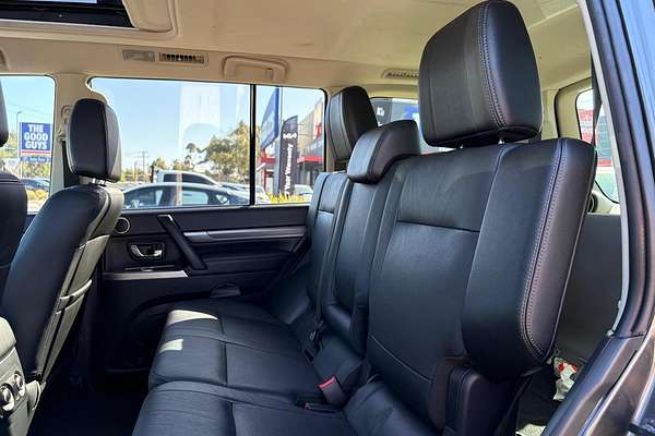 2016 Mitsubishi Pajero Exceed NX