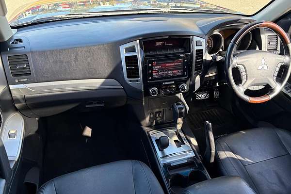 2016 Mitsubishi Pajero Exceed NX