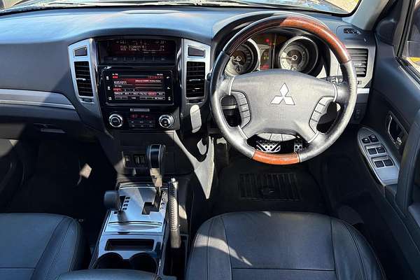2016 Mitsubishi Pajero Exceed NX