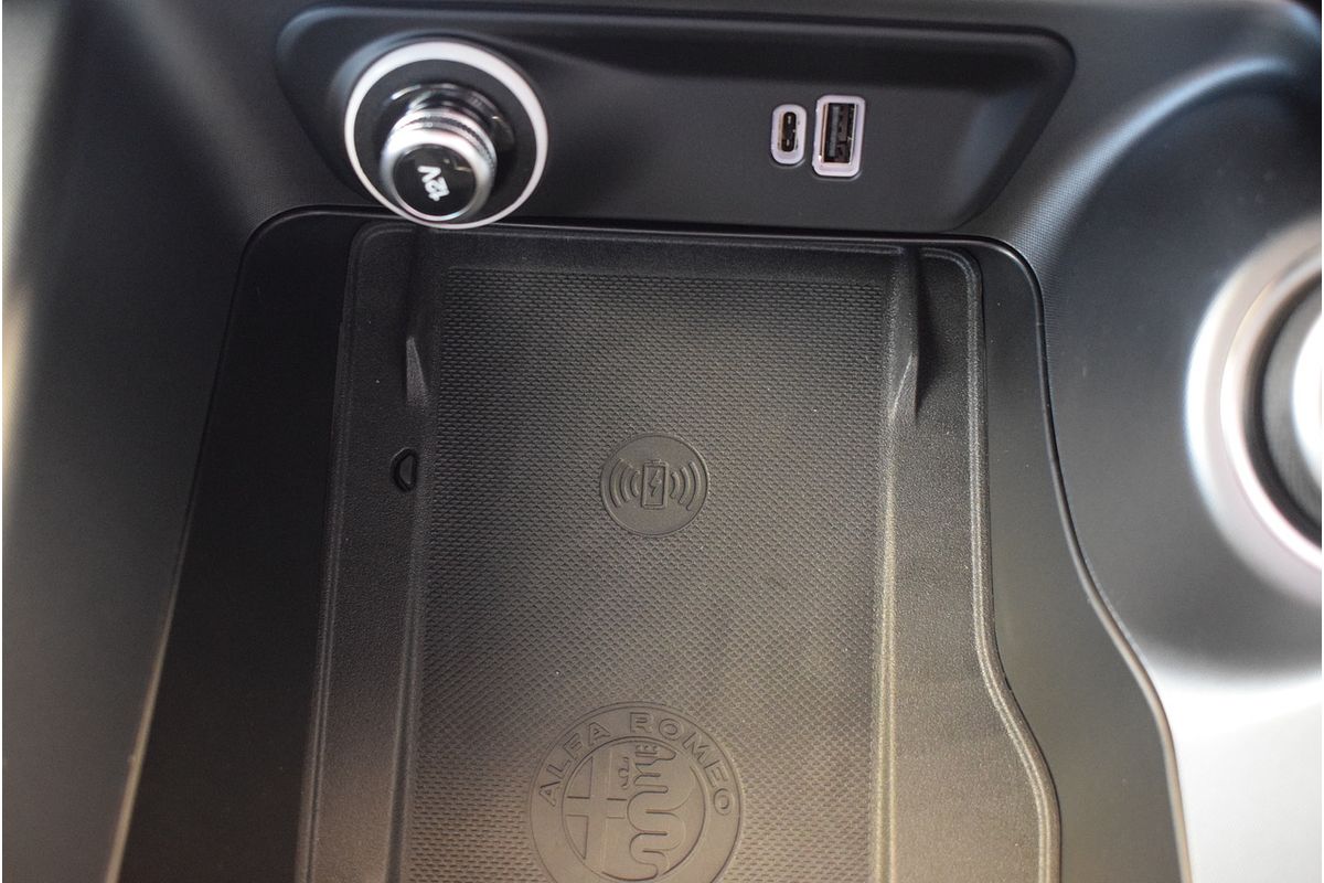 2023 Alfa Romeo Tonale Veloce Plug-In Hybrid