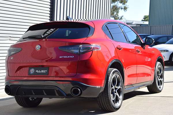 2023 Alfa Romeo Stelvio Veloce Series 4