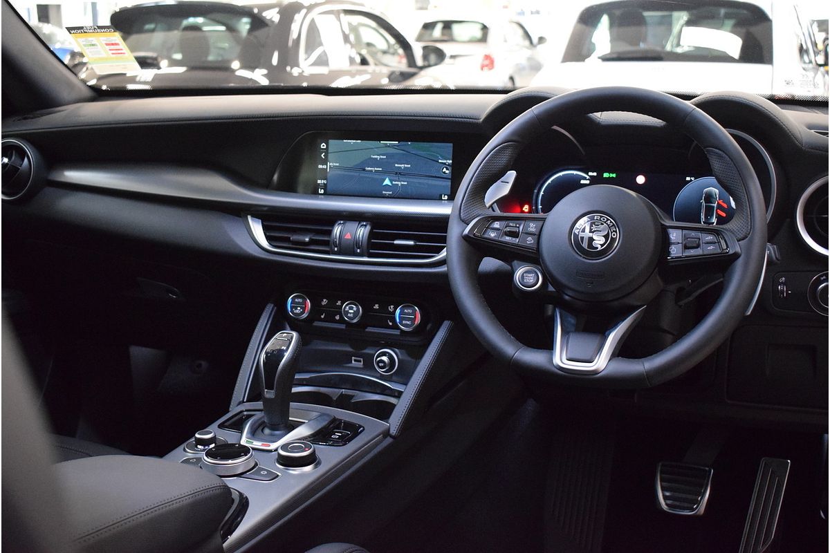 2023 Alfa Romeo Stelvio Veloce Series 4