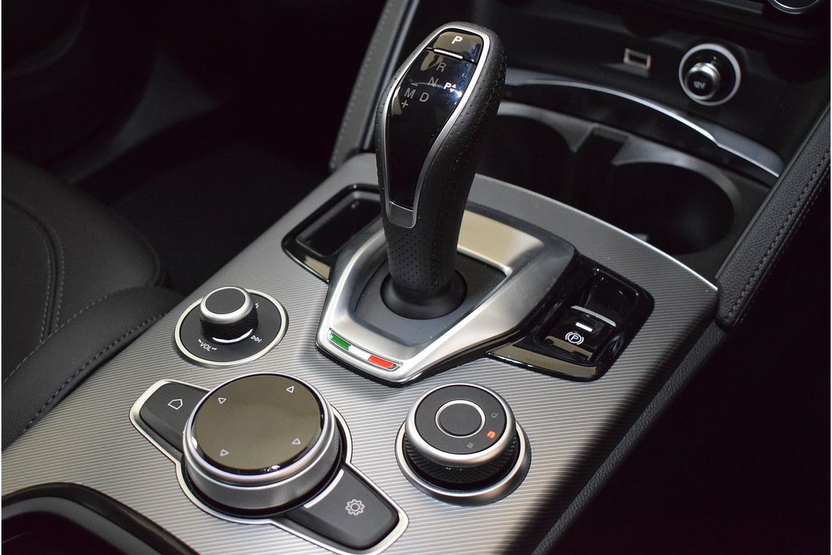 2023 Alfa Romeo Stelvio Veloce Series 4