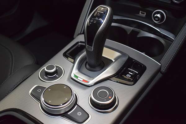 2023 Alfa Romeo Stelvio Veloce Series 4