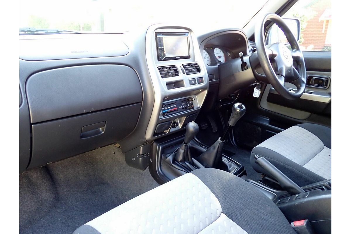 2010 Nissan Navara ST-R (4x4) D22 MY08 4X4