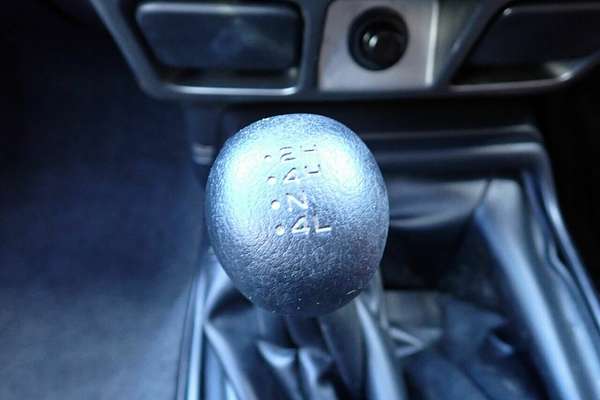 2010 Nissan Navara ST-R (4x4) D22 MY08 4X4