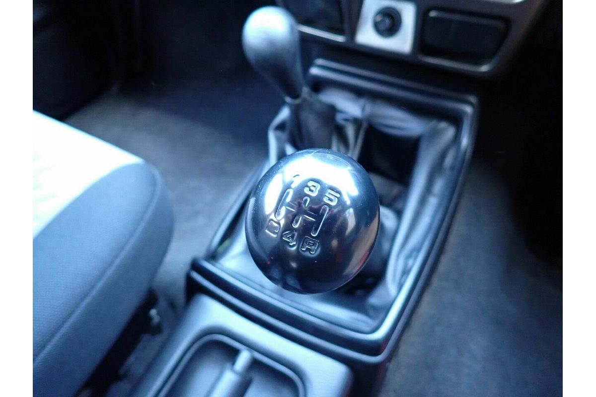 2010 Nissan Navara ST-R (4x4) D22 MY08 4X4