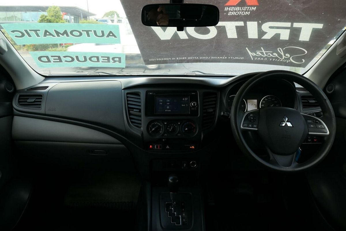 2017 Mitsubishi Triton GLX MQ 4X4