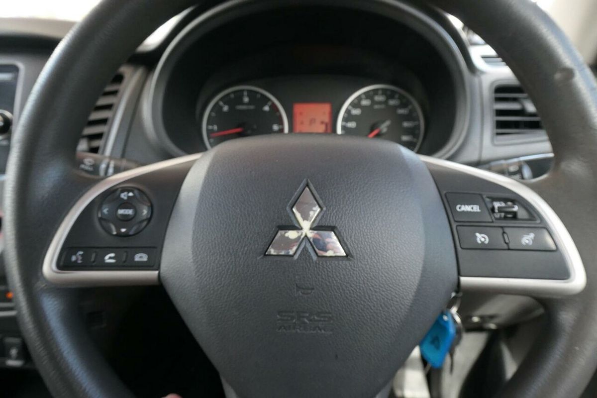 2017 Mitsubishi Triton GLX MQ 4X4