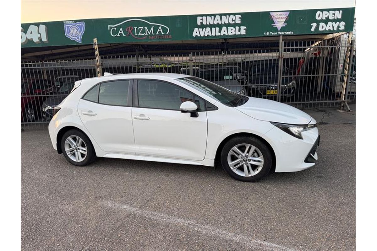 2018 Toyota COROLLA ASCENT SPORT MZEA12R