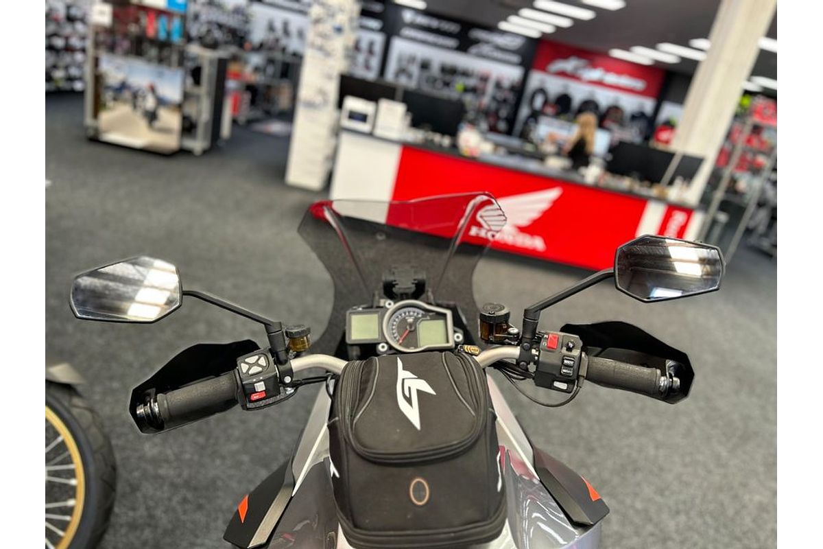 2016 KTM 1290 SUPERDUKE GT