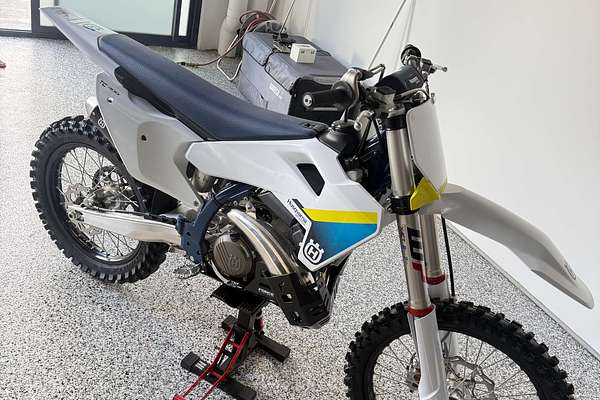 2024 Husqvarna TC 300  TC