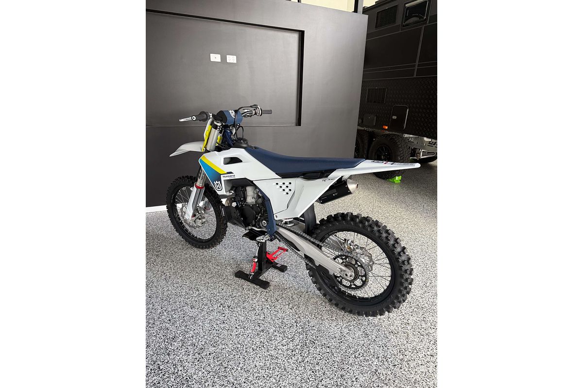 2024 Husqvarna TC 300  TC