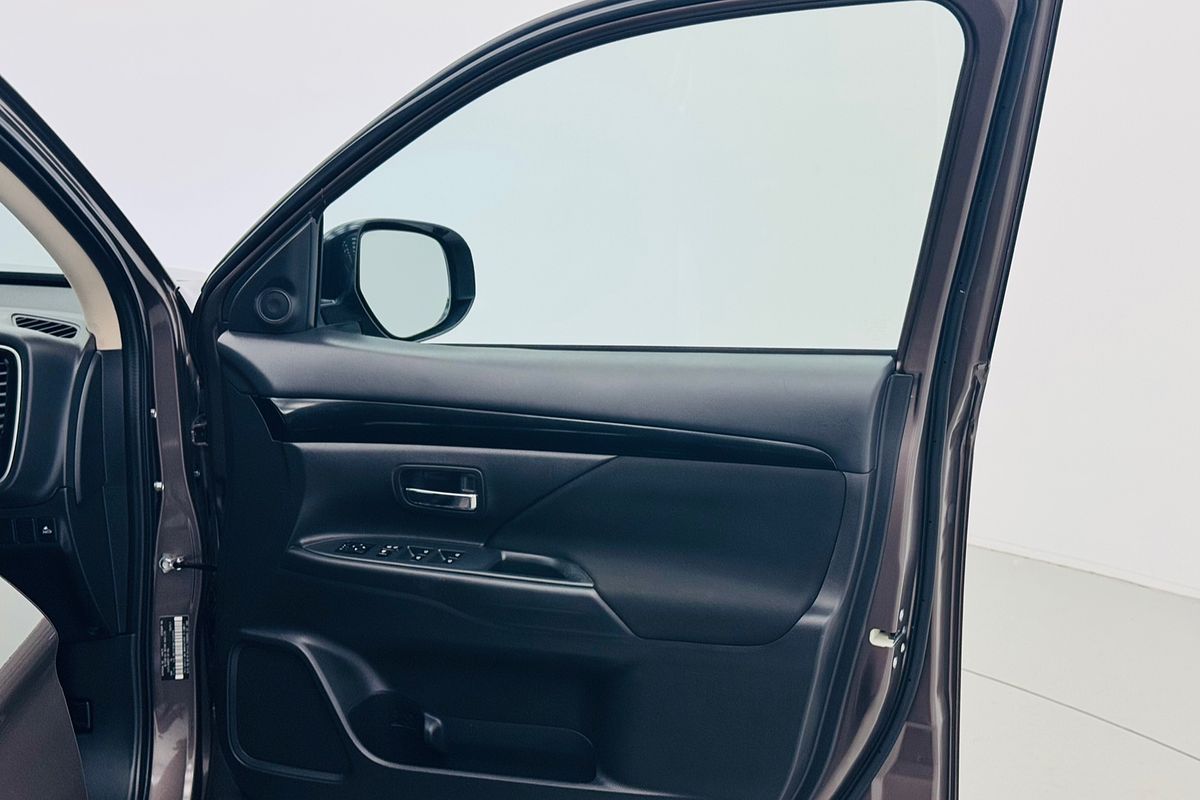 2019 Mitsubishi Outlander ES ZL