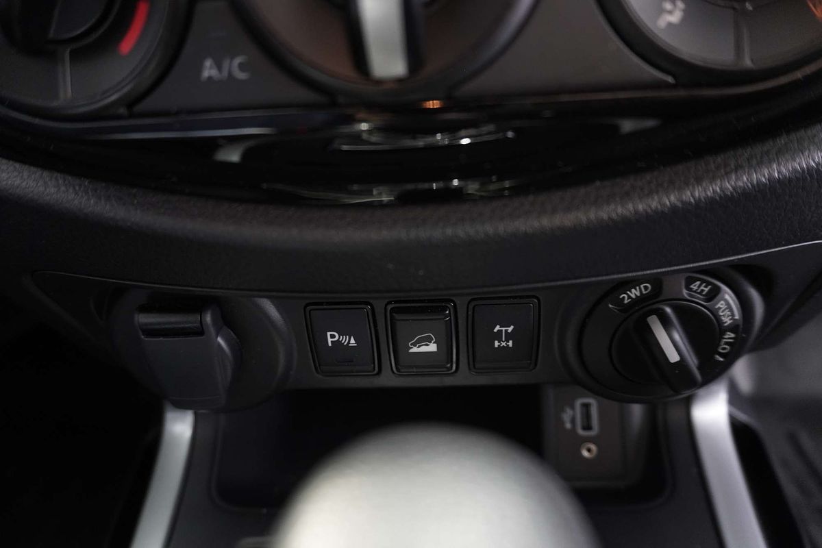 2024 Nissan Navara ST D23 4X4