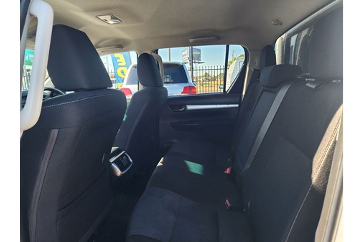 2020 Toyota Hilux SR5 GUN126R 4X4