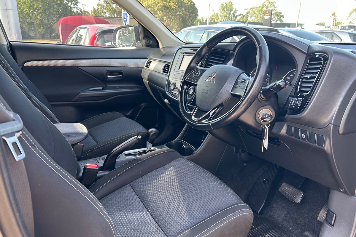 2016 Mitsubishi Outlander LS ZK