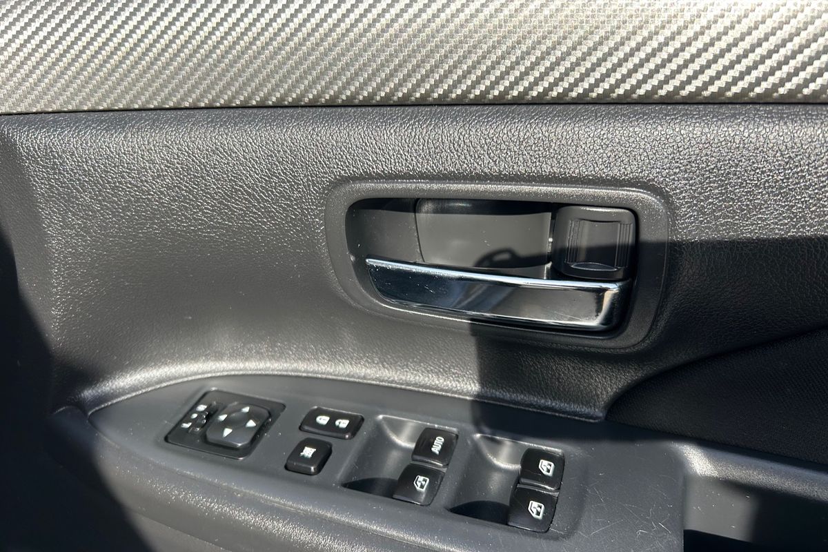 2016 Mitsubishi Outlander LS ZK