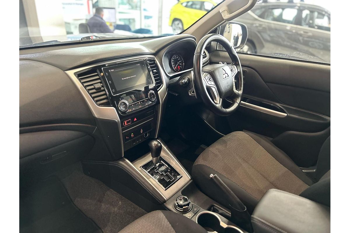 2020 Mitsubishi Triton GLS MR 4X4