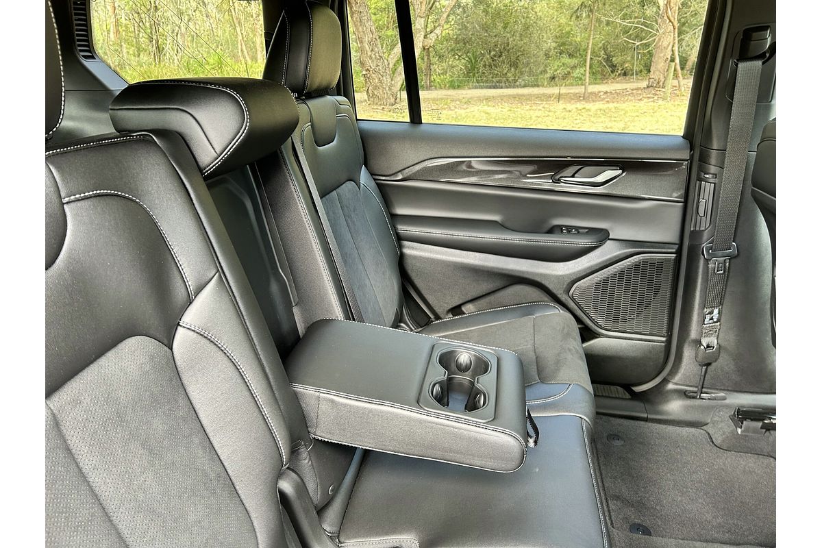 2023 Jeep Grand Cherokee Night Eagle WL